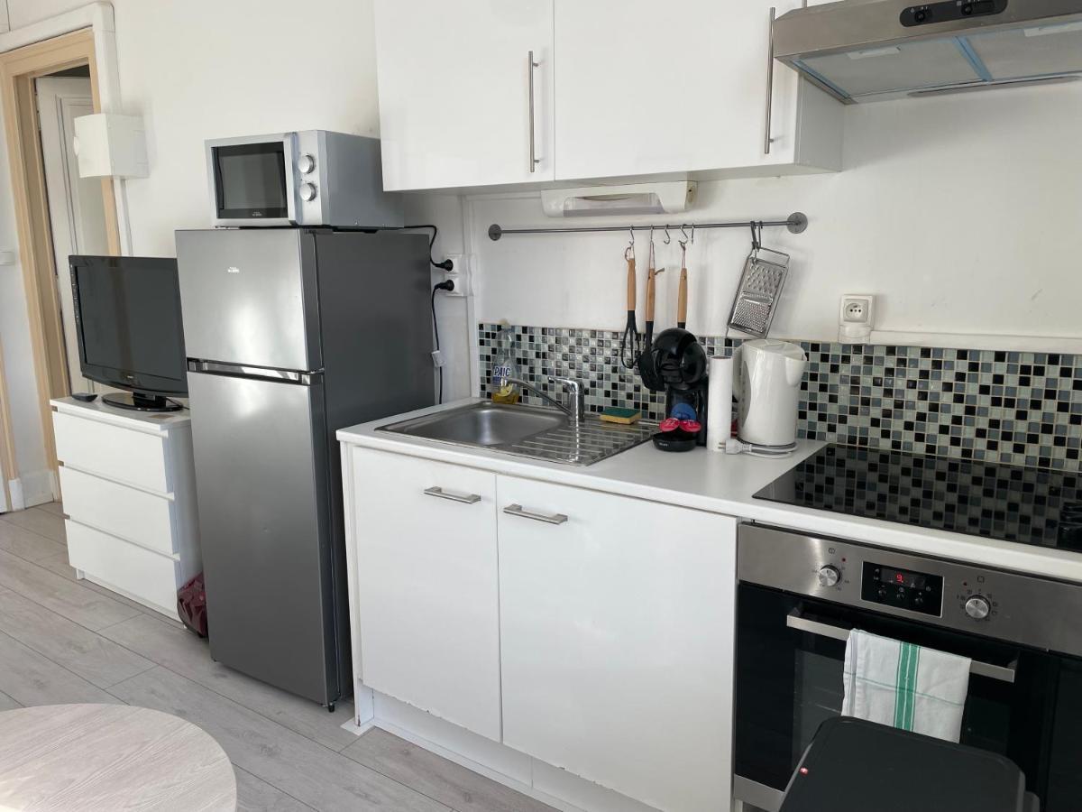 Studio Meuble Et Lumineux 20M2 Lägenhet Vittel Exteriör bild